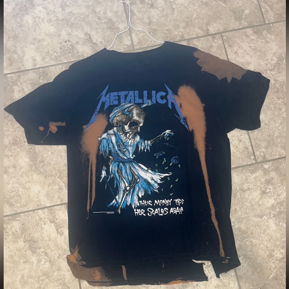 Metallica shirt